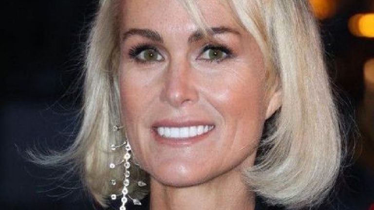 Laeticia Hallyday choisit son camp dans la guerre des réseaux sociaux entre Hugo Lloris et Karim Benzema