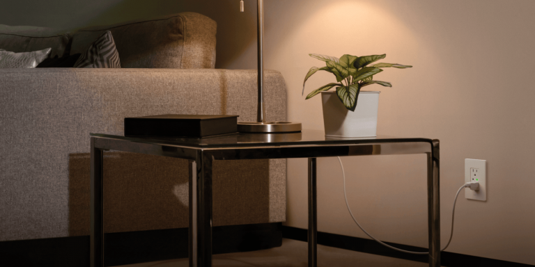 Eve annonce les nouveaux Eve Energy Outlet, Eve Light Switch et Eve Blinds avec prise en charge Matter