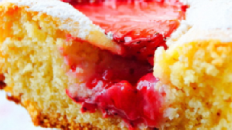 Recette de Gâteau Moelleux Aux Fraises Facile et rapide
