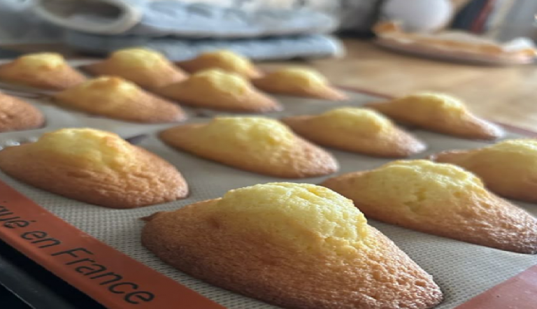 Cyril Lignac Révèle sa Recette Secrète de Madeleines Faciles et Inratables.