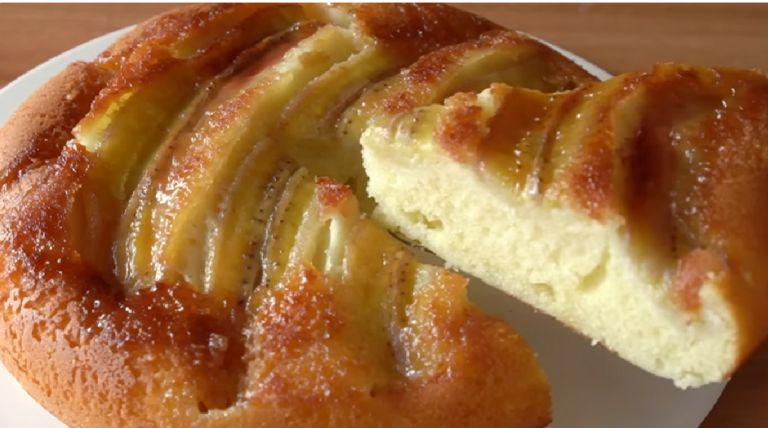 Gâteau aux Bananes Sans Four : Une Recette Express avec 1 Œuf et 2 Bananes !