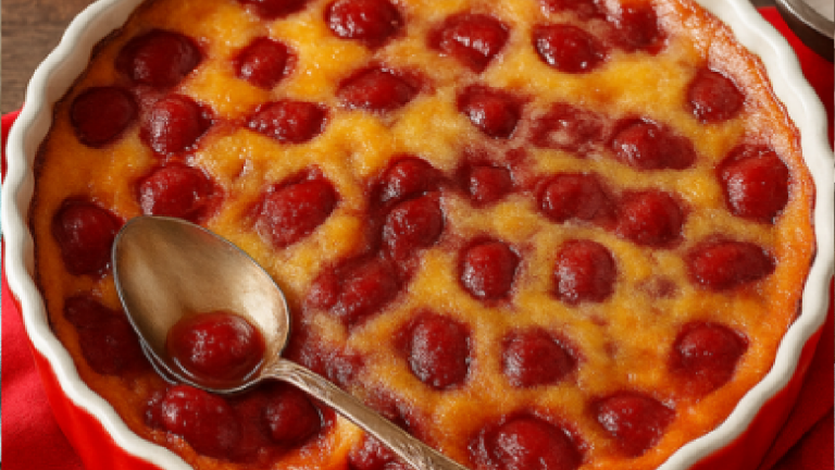 5 Astuces faciles pour un clafoutis aux cerises bien gonflé et fondant