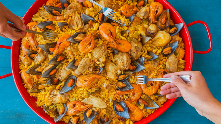 Paëlla fruits de mer, chorizo et poulet de Patou